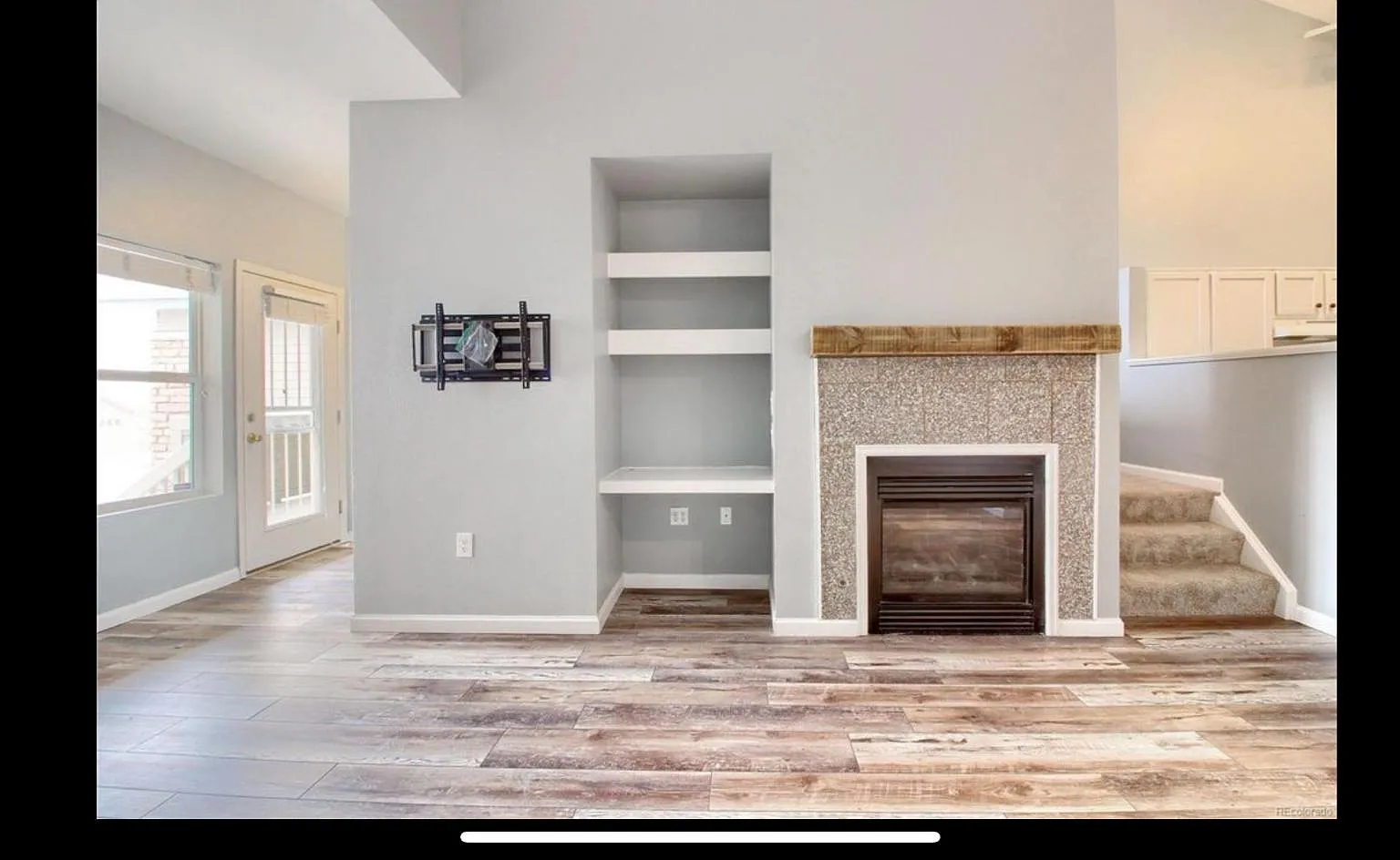 2 bed, 1060 sqft, $1,765 — Photo 2