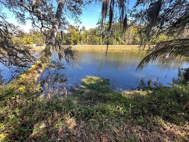 Crescent Lake Dr — Photo 24