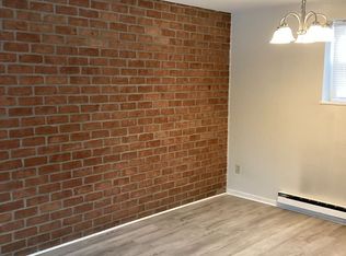 172 N Church St #C, Mountville, PA 17554