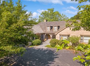 610 Brierhill Rd, Deerfield, IL 60015