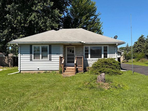 2nd image of 811 1st St