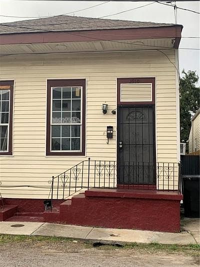 1st image of 2910 Philip St