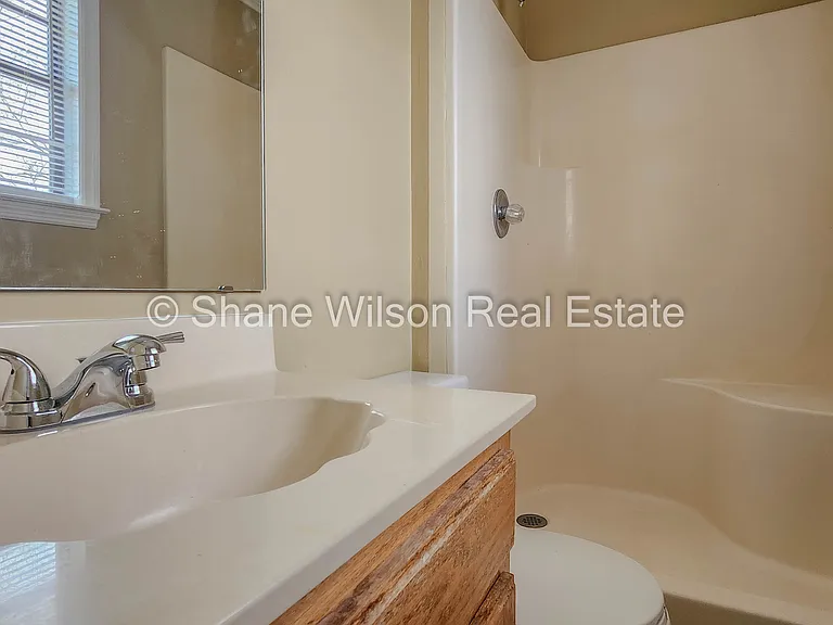 213 Ridgewood Cir — Photo 6
