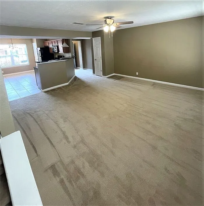 3 bed, 3.0 bath, 1380 sqft, $1,800 — Photo 4