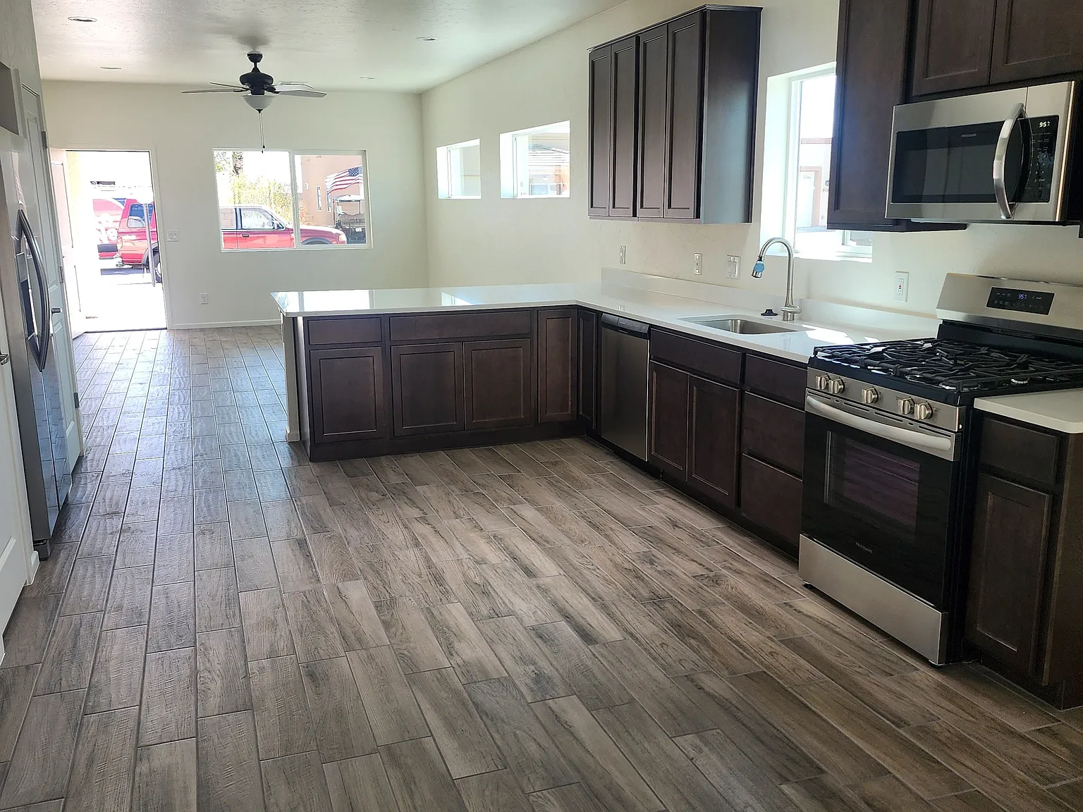 3 bed, 1588 sqft, $1,800 — Photo 4