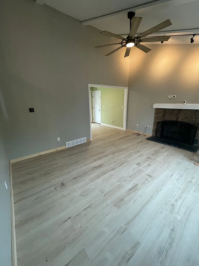 3 Bedroom 2 Bathroom Home Available Now!! — Photo 3