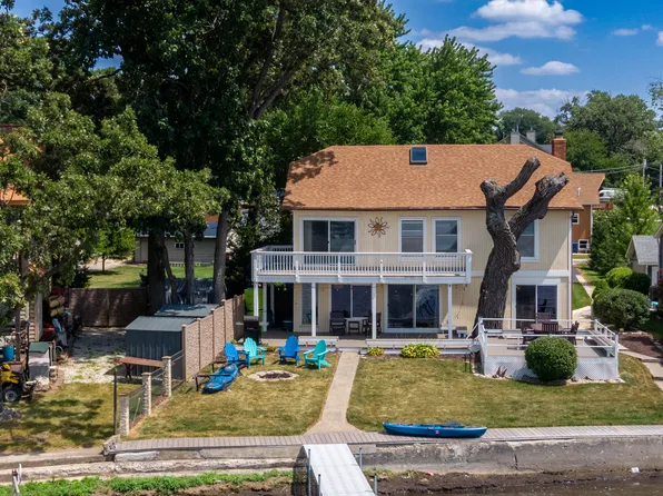 25320 W Buena Ave, Lake Villa, IL 60046