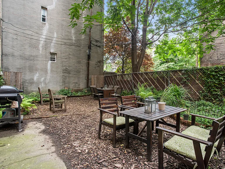 203 Baltic St #D2 — Photo 7