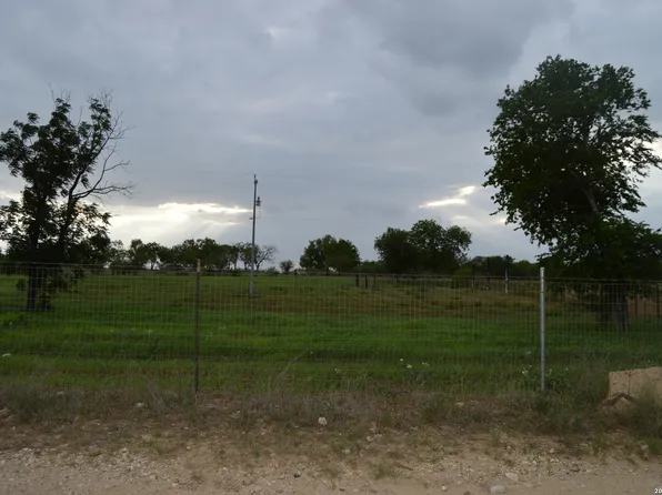 2880 Blue Wing Rd., San Antonio, TX 78221