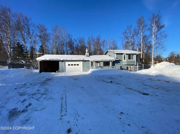 1615 E Golden Cir, Wasilla, AK 99654