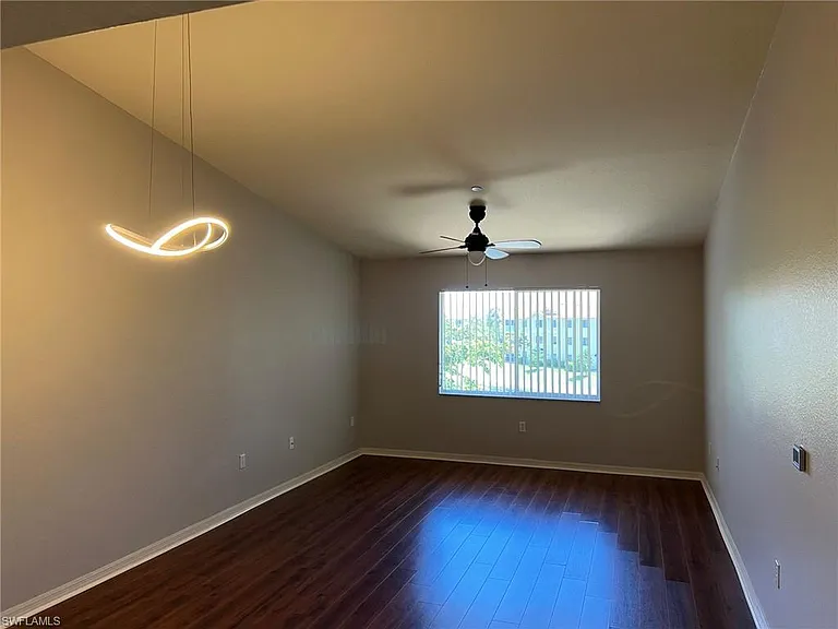 8294 Key Royal Cir #1633 — Photo 7