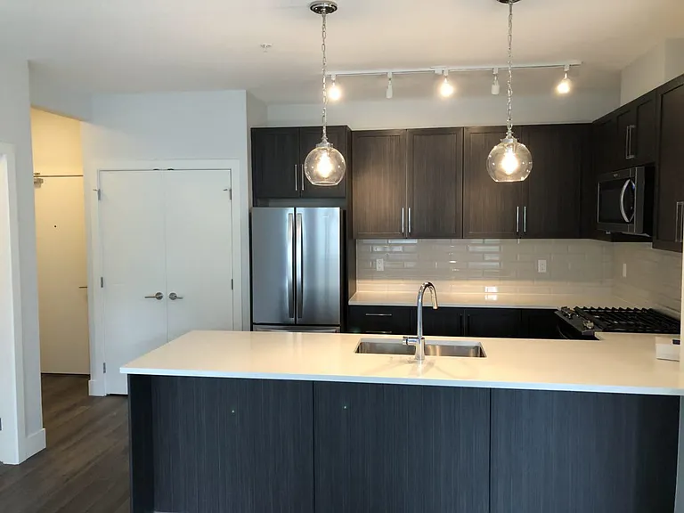 2960 151st St #305 — Photo 2