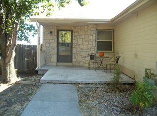 123 Commanche Ct, Junction City, KS 66441