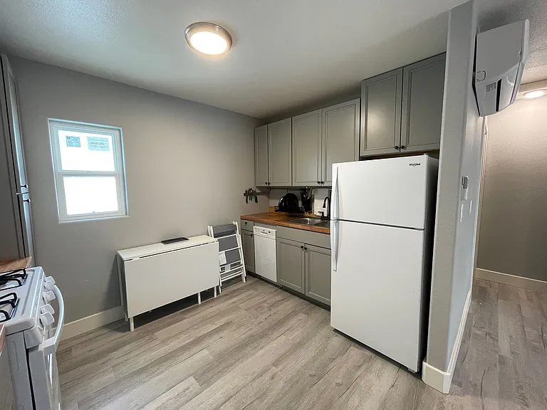 725 S Tehama St #7 — Photo 9