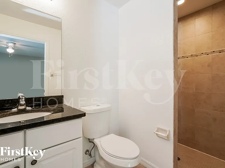 12246 Gulfstream Blvd — Photo 10