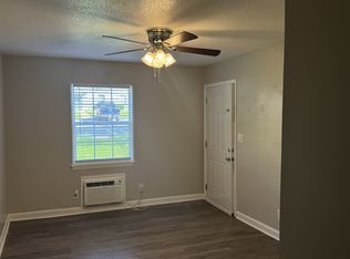 1410 Brewer Rd #B, Winston Salem, NC 27127