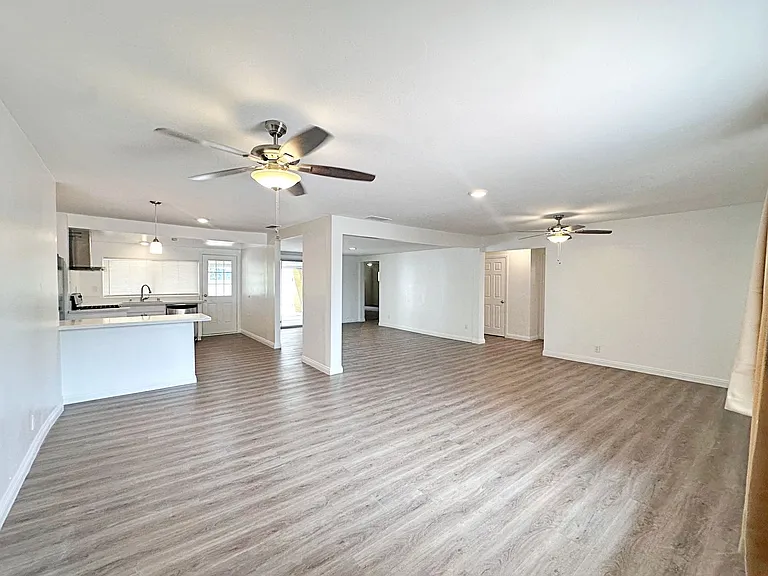 812 Bracken Ave — Photo 6