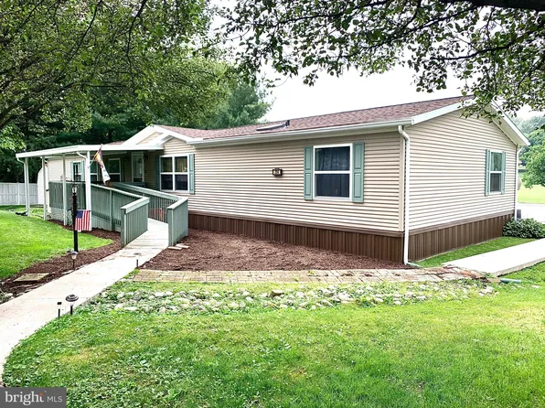 204 Cricklewood Ct, Lancaster, PA 17603