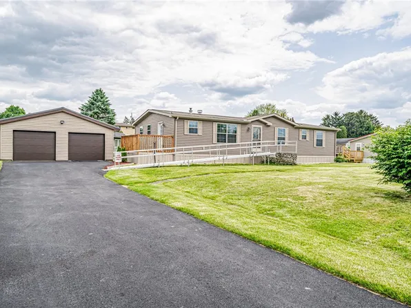 120 Buckeye Rd, Mount Pleasant, PA 15666