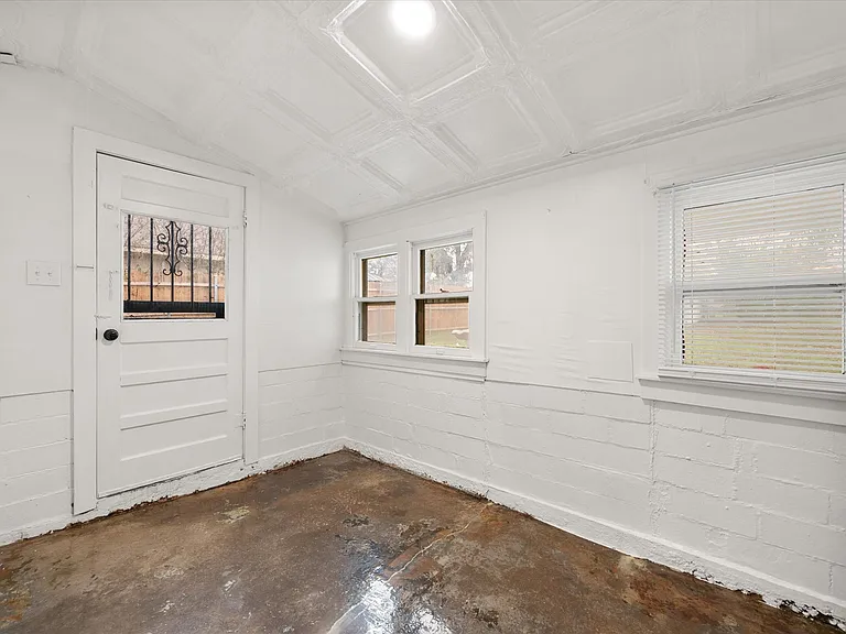 2207 Prairie Ave — Photo 16