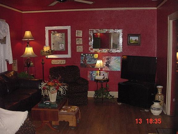 3rd image of 113 Avenue B