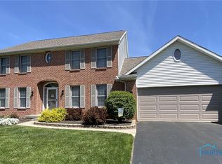 1943 Hunters Run, Holland, OH
