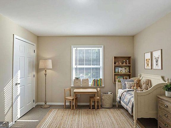 4th image of 2406 Swallow Cir SE