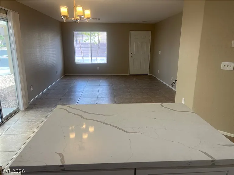 168 Gilliflower Ave — Photo 5
