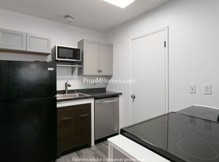 Charming 2-Bedroom Highland Hideaway - Deposit Special!, Beaverton, OR 97008
