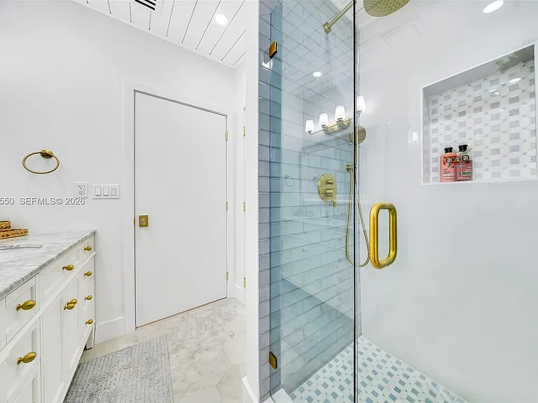 129 Nautilus Dr — Photo 48