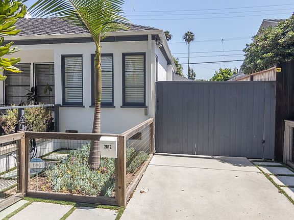 4th image of 2812 Stoner Ave