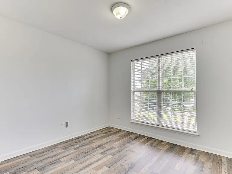 4452 Country Glen Cir — Photo 21