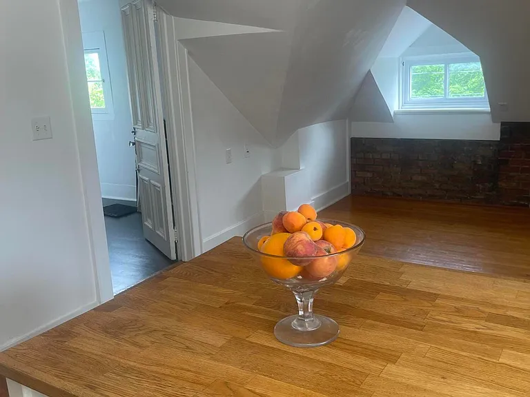 420 Warren St #3R — Photo 8