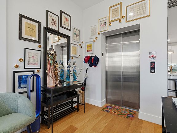 4th image of 315 5th St APT 1