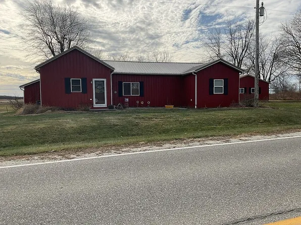 10761 Mediapolis Rd, Mediapolis, IA 52637
