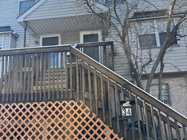 34 W 2nd St, Bridgeport, PA 19405