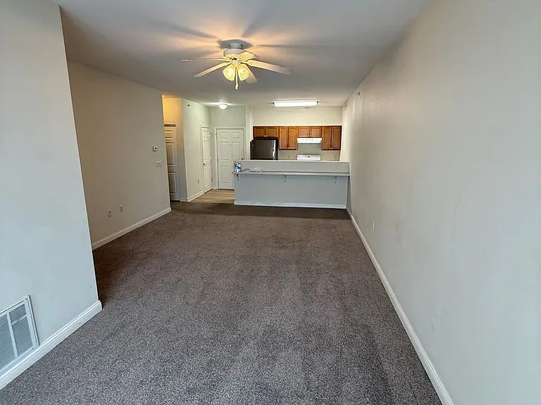Uptown Brass Apartments — Photo 23