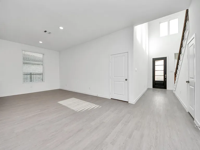 27443 Sunterra Village Dr — Photo 11
