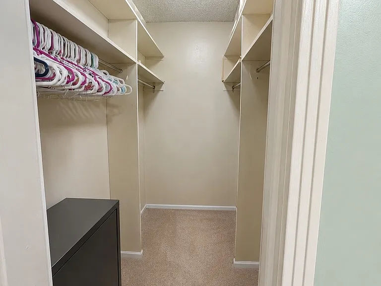128 Robin Hood Rd — Photo 11