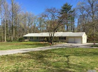 31 Camel Hollow Rd, Lloyd Harbor, NY 11743