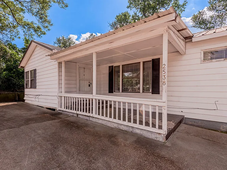 2538 Sycamore Ave — Photo 22