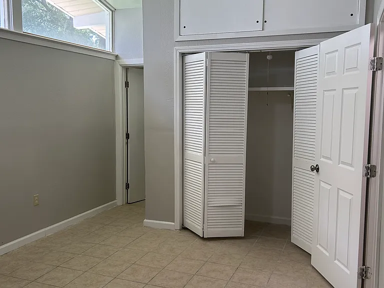 1595 Bellfort Dr — Photo 7