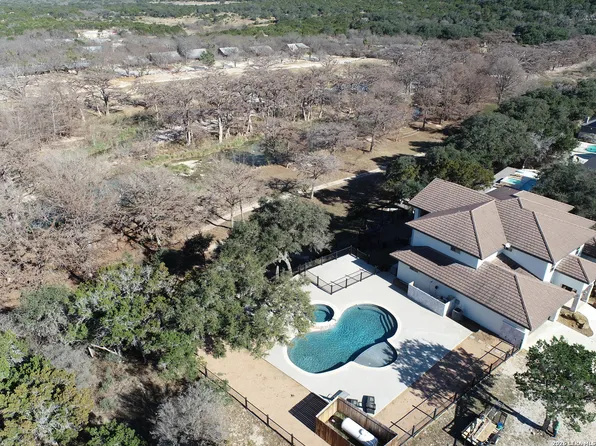 118 Skipping Stone, ConCan, TX 78838