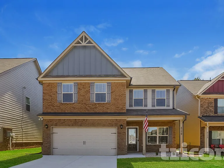 2179 Bridgewater Pass — Photo 1