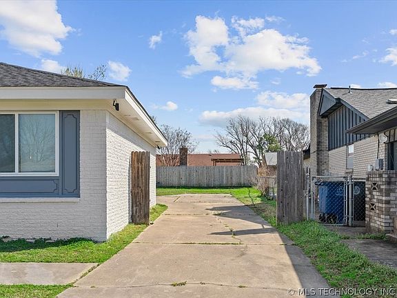 3rd image of 2527 S 110th East Ave