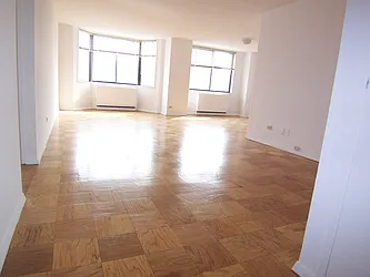 Rented by ER (DO NOT USE)