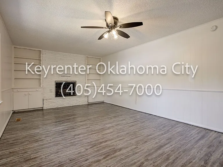 1524 Rowena Ln — Photo 10