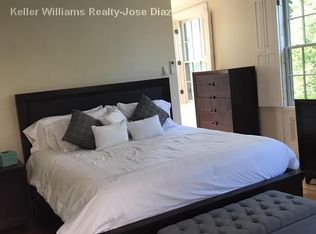 89 Angell St #2, Providence, RI 02906