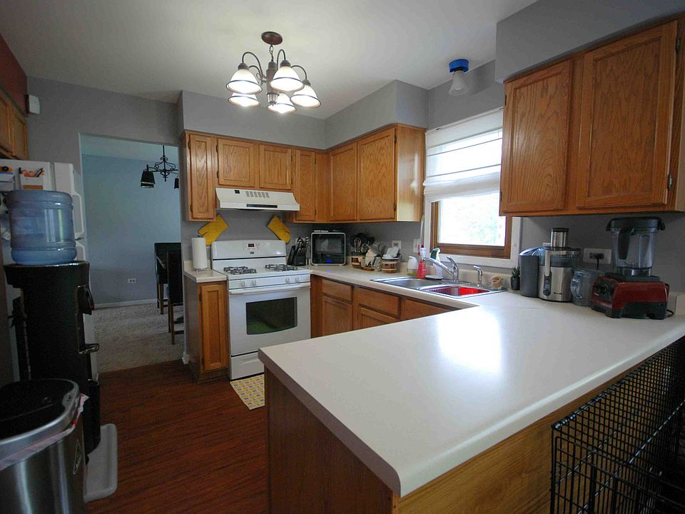 1st image of 284 Vista Dr