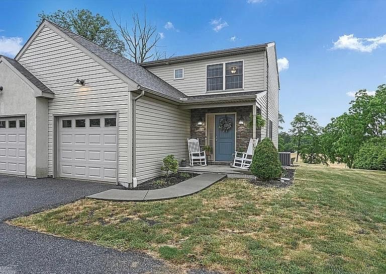 1st image of 37 W Ridge Rd
